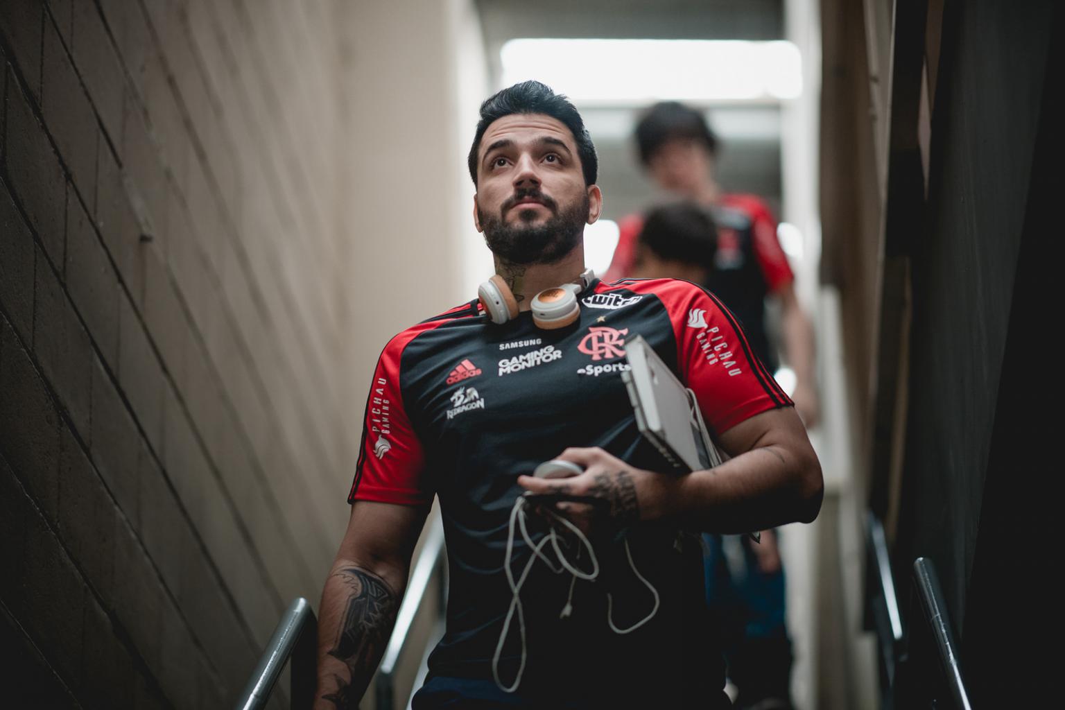 LoL: Riot Games adia jogo Flamengo eSports após tragédia no CT Ninho do Urubu